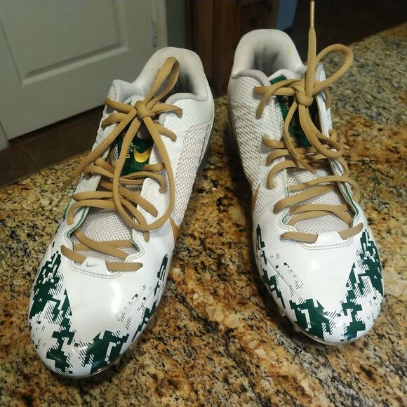 RARE Nike Alpha Pro Football Silver Cleats Men's Size 12.5 White Mid Flywire - Picture 2 of 12